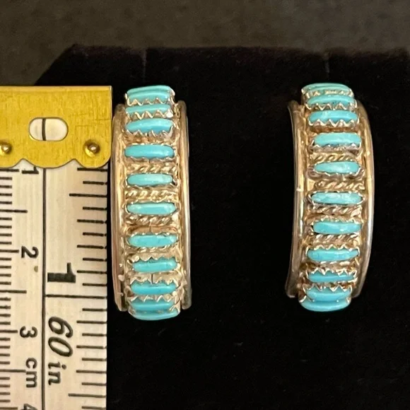 ZUNI TURQUOISE HALF HOOP STERLING EARRINGS - Picture 6 of 7